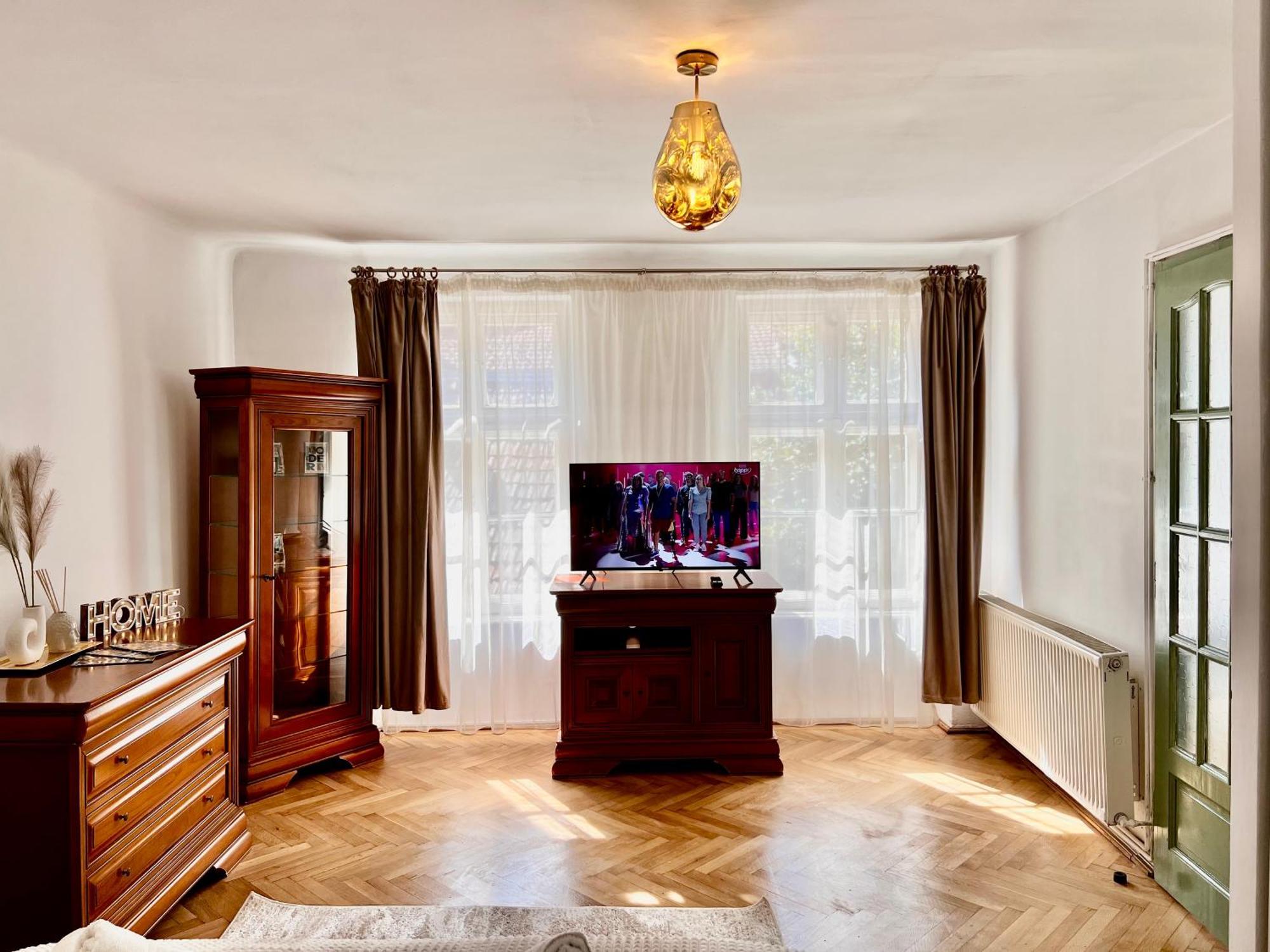 Old Town City Center Apartments Brasov Exterior photo